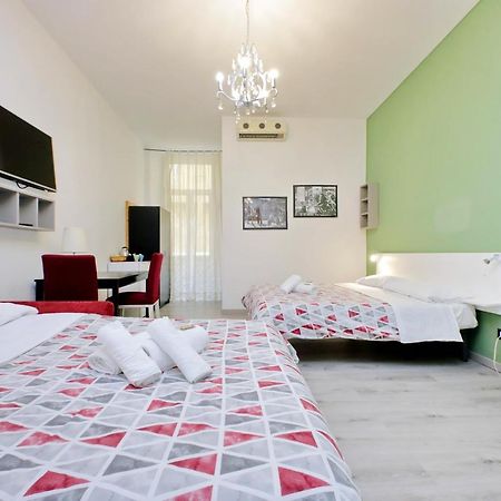 Lucky Holiday Rooms Рим Экстерьер фото